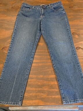Classic Straight-Leg Women’s Jeans in Blue